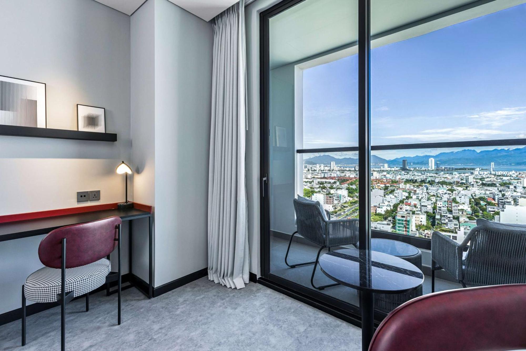 Hotel Radisson Red Danang Zewnętrze zdjęcie