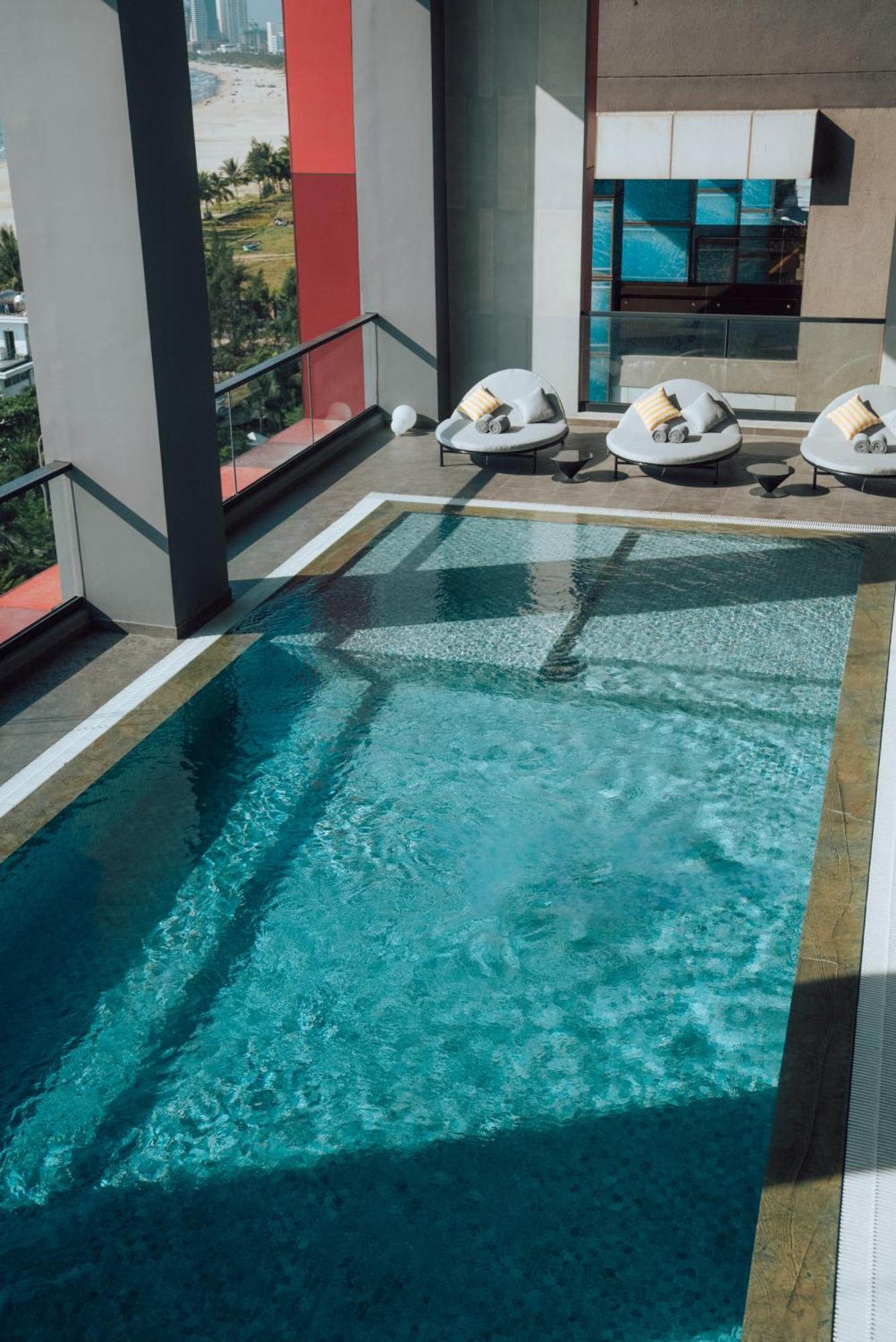 Hotel Radisson Red Danang Zewnętrze zdjęcie