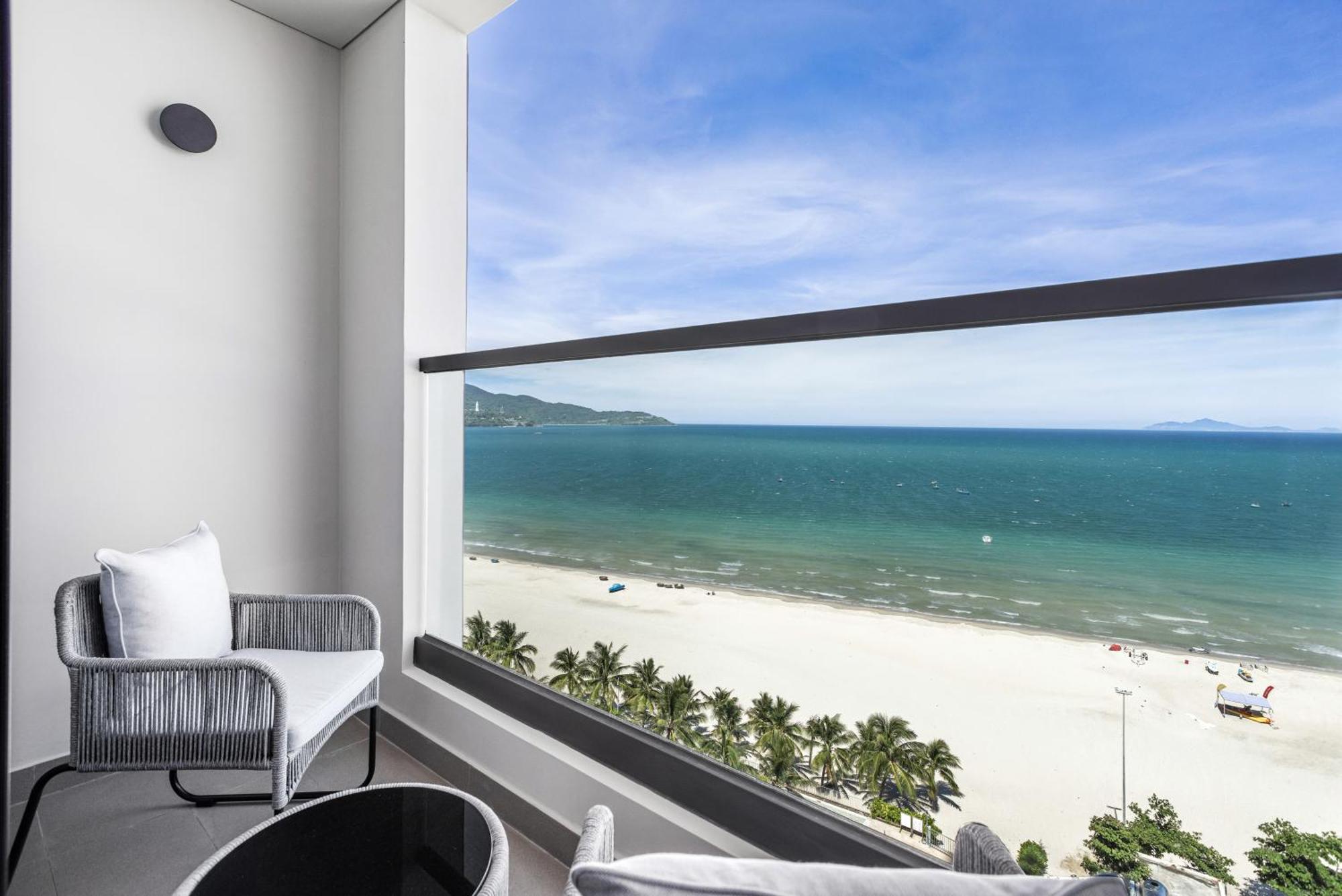 Hotel Radisson Red Danang Zewnętrze zdjęcie