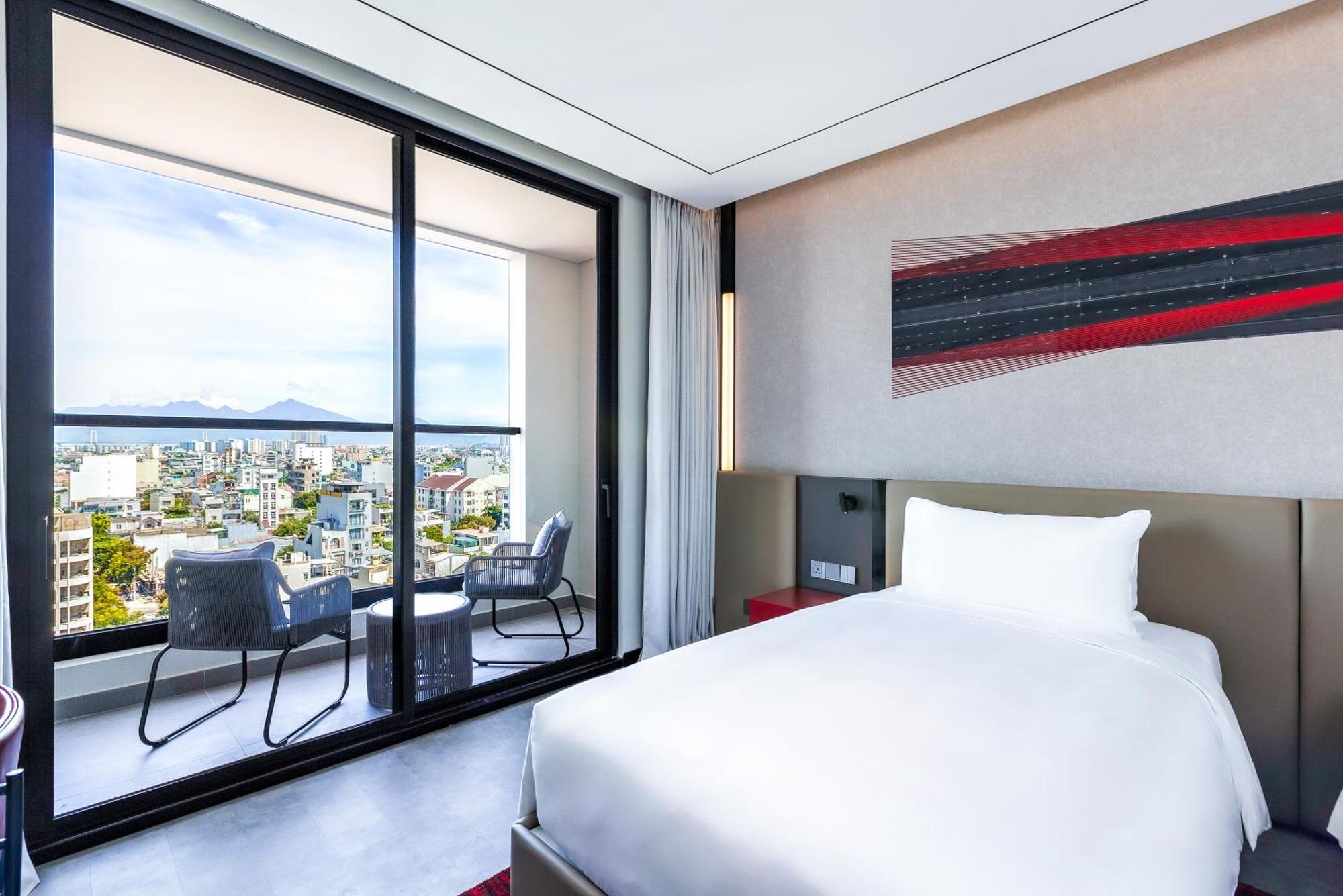 Hotel Radisson Red Danang Zewnętrze zdjęcie
